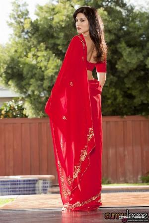 21.jpg Red Saree Blouse Nude Photoshoot