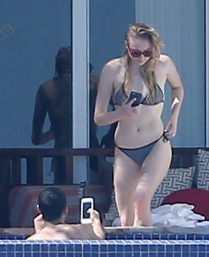 Sophie-Turner-Sexy-4-768x945.jpg Sophie Turner(Sansa Stark) Bikini