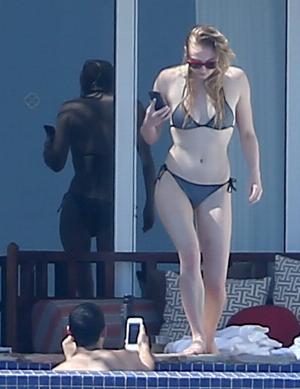 Sophie-Turner-Sexy-5-768x997.jpg Sophie Turner(Sansa Stark) Bikini