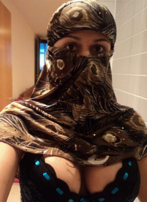 12596861Qz.jpg The Hijab Gallery