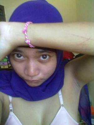 710781399.jpg The Hijab Gallery