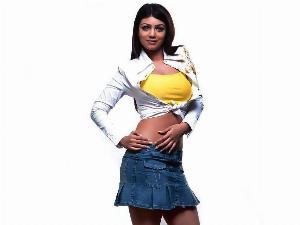 ayesha-takia-wallpaper-10.jpg Bollywood Actresses